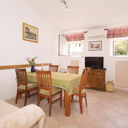 Bb Iii Apartment Račišće