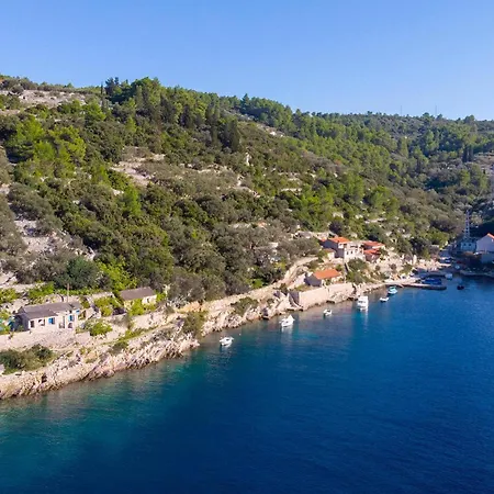 Bb Iii Apartment Račišće