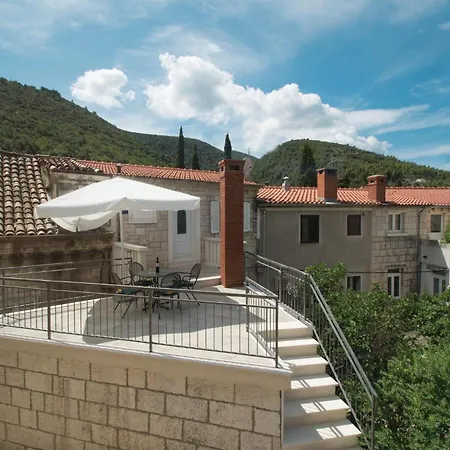 2 Bedroom Cozy In Račišće