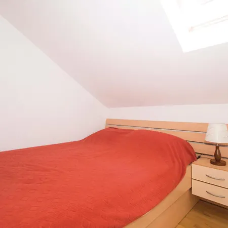 2 Bedroom Cozy In * Račišće