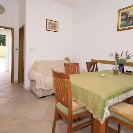 Bb Iii Apartment *